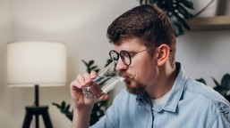 taka woda działa jak trucizna. polacy nie mają o tym pojęcia i piją ją