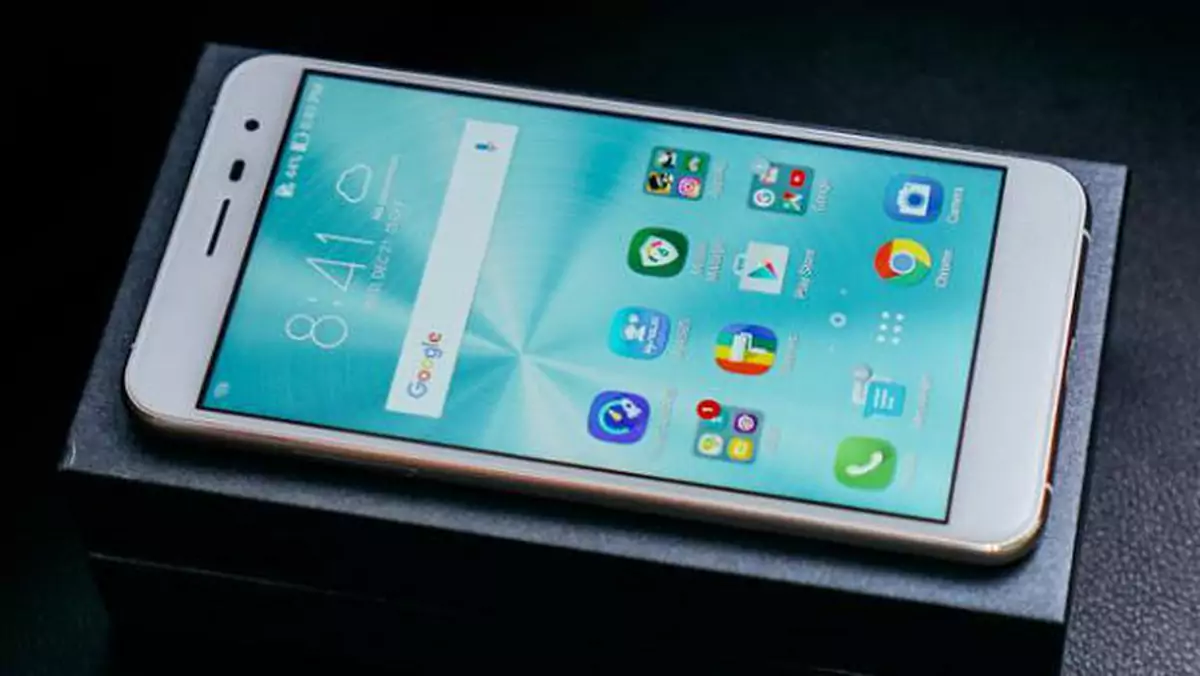 ASUS ZenFone 3 wkrótce dostanie Androida 7.0 Nougat. Zobacz go na zdjęciach