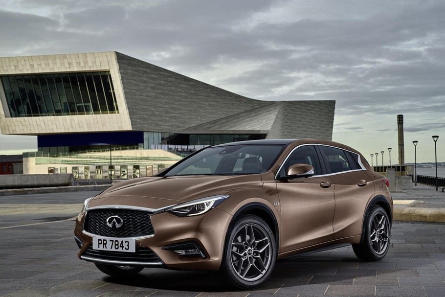 Infiniti Q30 pierwsze zdjcie