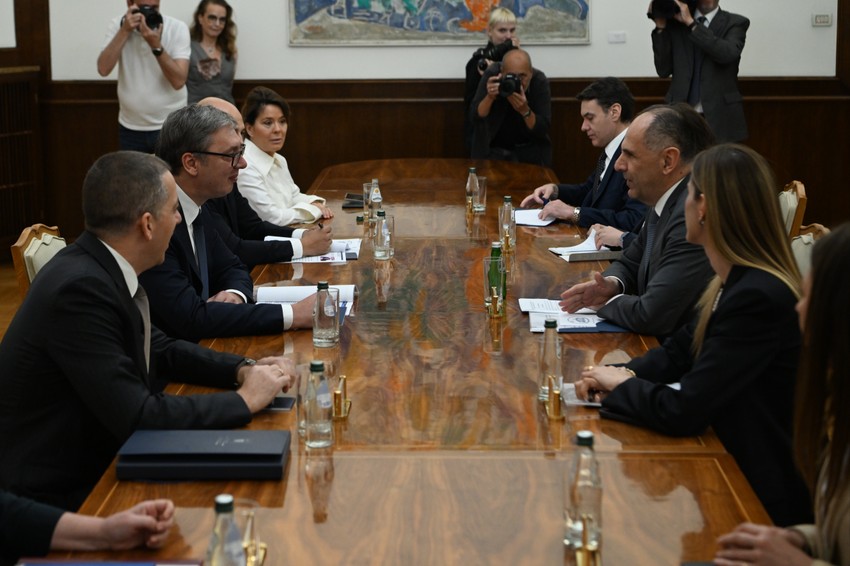  Aleksandar Vučić i Jorgos Gerapetritis