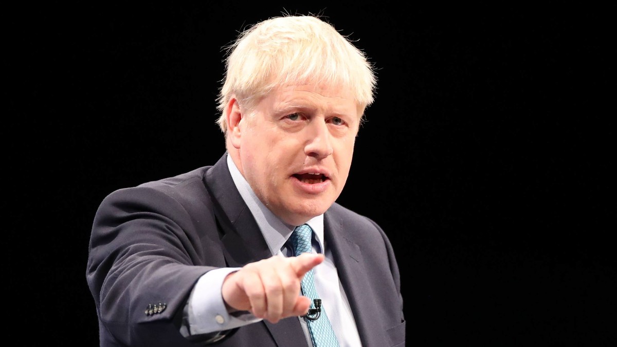 Premier Wielkiej Brytanii Boris Johnson w przeprowadzonej w niedzielę rozmowie telefonicznej z prezydentem Francji Emmanuelem Macronem ponownie wykluczył opóźnienie brexitu i dodał, że obecnie jest "ostatnia szansa" na uzyskanie porozumnienia w tej sprawie.