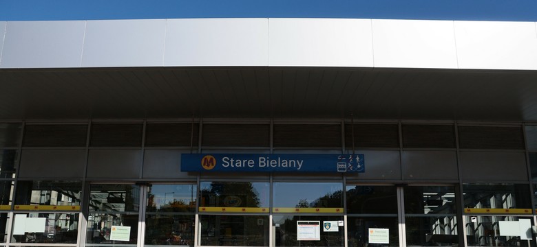 Pożar w warszawskim metrze. Komunikacyjny chaos w stolicy [FOTO]