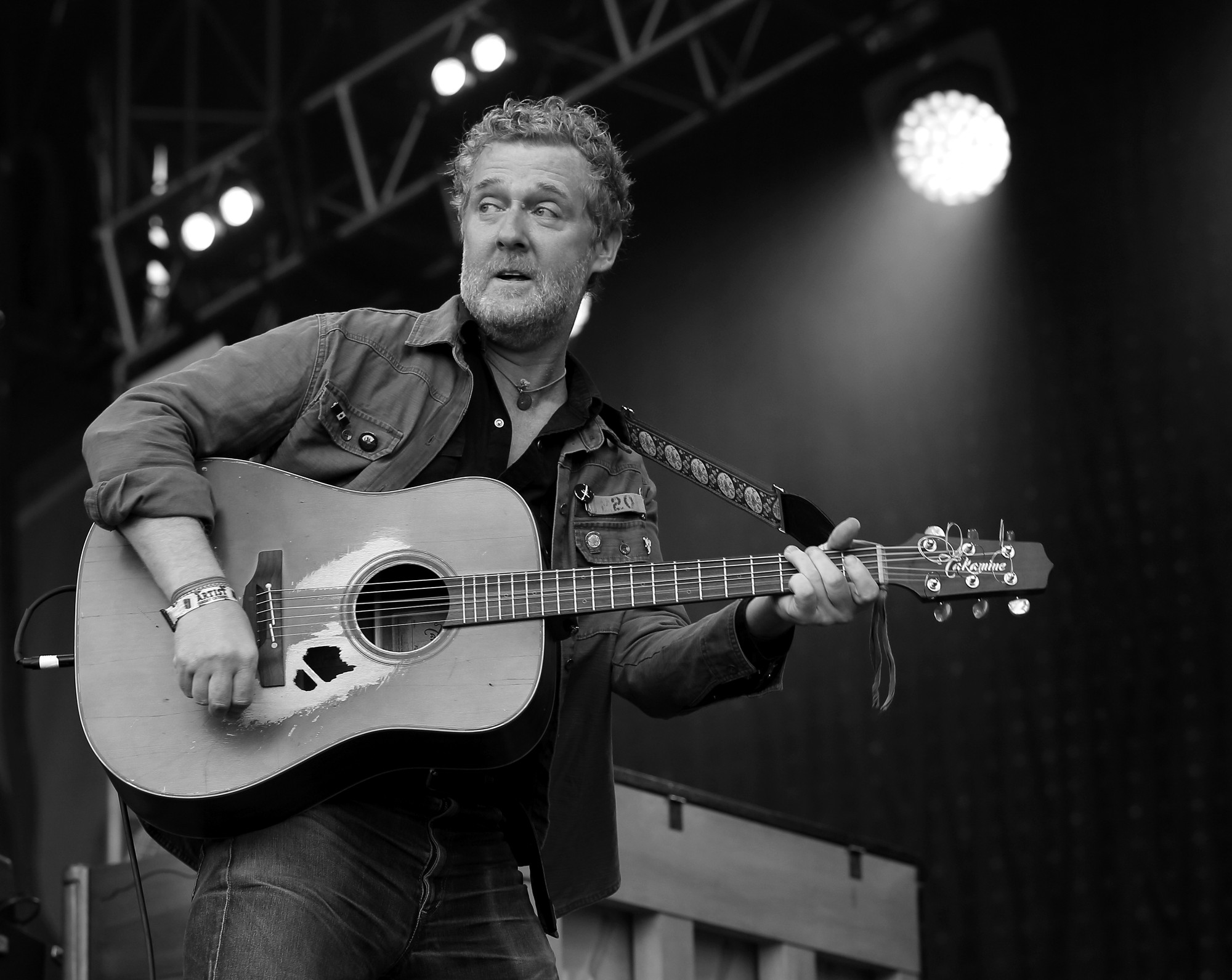 Držiteľ Oscara Glen Hansard tragicky zomrel pri dopravnej nehode.