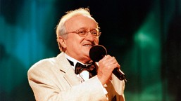 jan tadeusz stanisławski, czyli profesor mniemanologii stosowanej. tropił absurdy prl