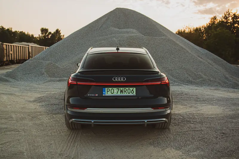 Testujemy Audi e-tron Sportback