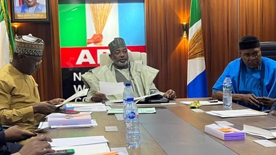 Senator Abubakar Kyari, who is currently serving as the acting national chairman of the APC, chaired an emergency NWC meeting [Twitter]