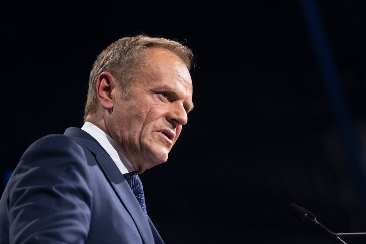 Donald Tusk - rząd przeznacza 13 miliardów dla służb mundurowych