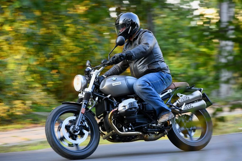 Za sterami BMW R nineT Scrambler