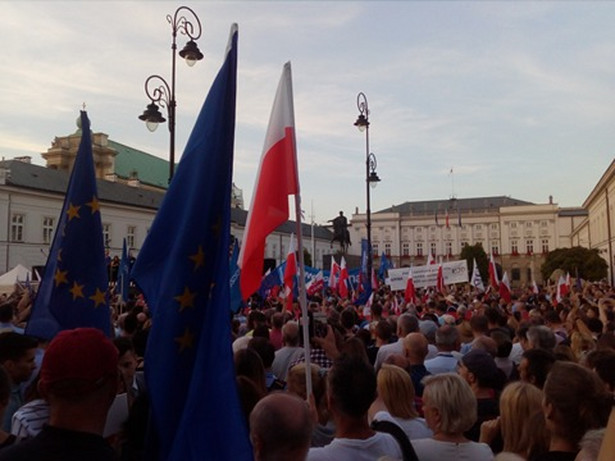 Protest przed Pałacem Prezydenckim Fot. Maciek Suchorabski