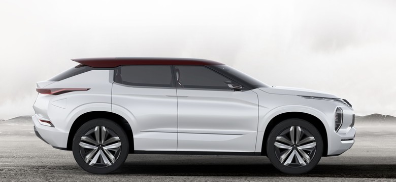 Mitsubishi GT-PHEV jak BMW? Oto nowy SUV z Japonii z zasięgiem 1200 km [pierwsze ZDJĘCIA]