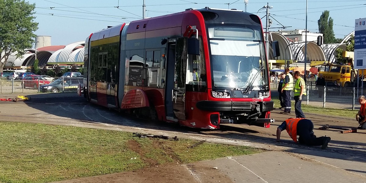 Tramwaje PESA: naprawy tylko w zajezdni. MPK Łódź zdecydowało