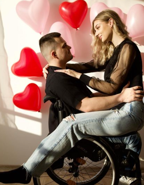 Influencerka Alex Godaly s priateľom. 