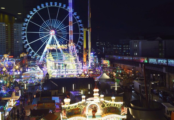 Chrismtas markets in Berlin - Alexa shopping center