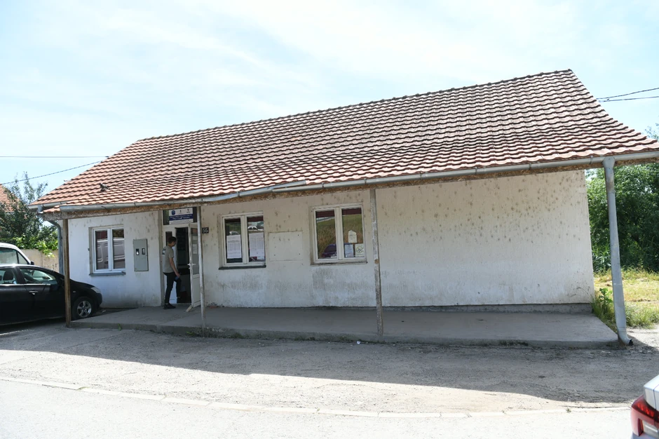 Romska kuća Surčin