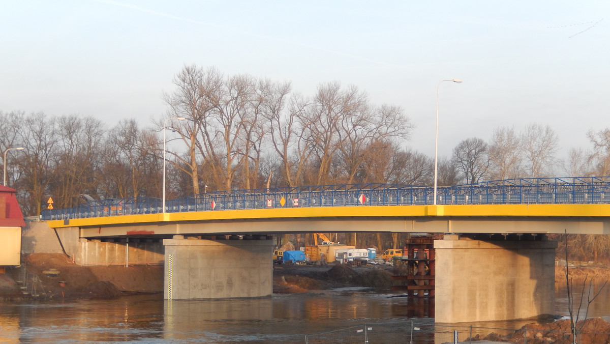 Most nad Wartą pozwoli w tej miejscowości na usprawnienie ruchu drogą wojewódzką numer 159 między północą, a południem regionu. Budowa przeprawy trwała dwa lata i kosztowała 17,3 mln zł.