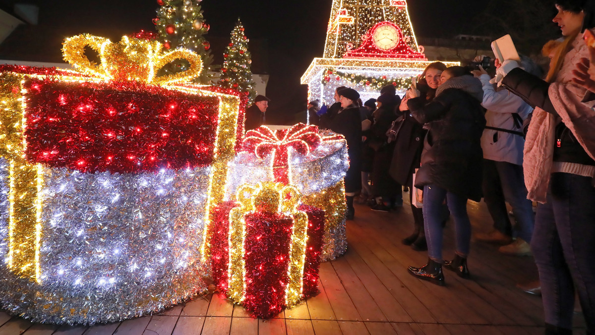 Warszawa: zainaugurowano świąteczną iluminację