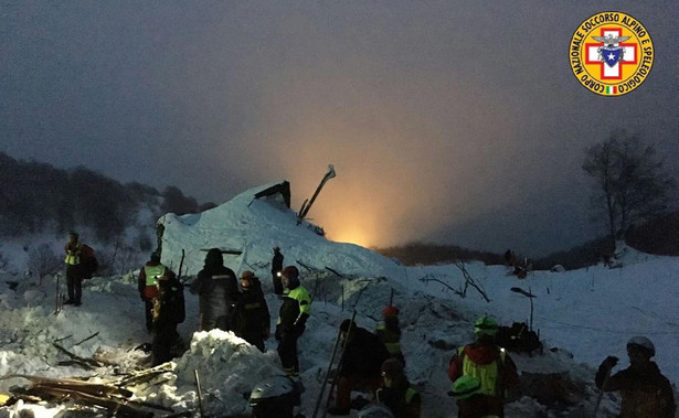 Eksperci: Hotel Rigopiano zbudowano na warstwach resztek skalnych i lawin