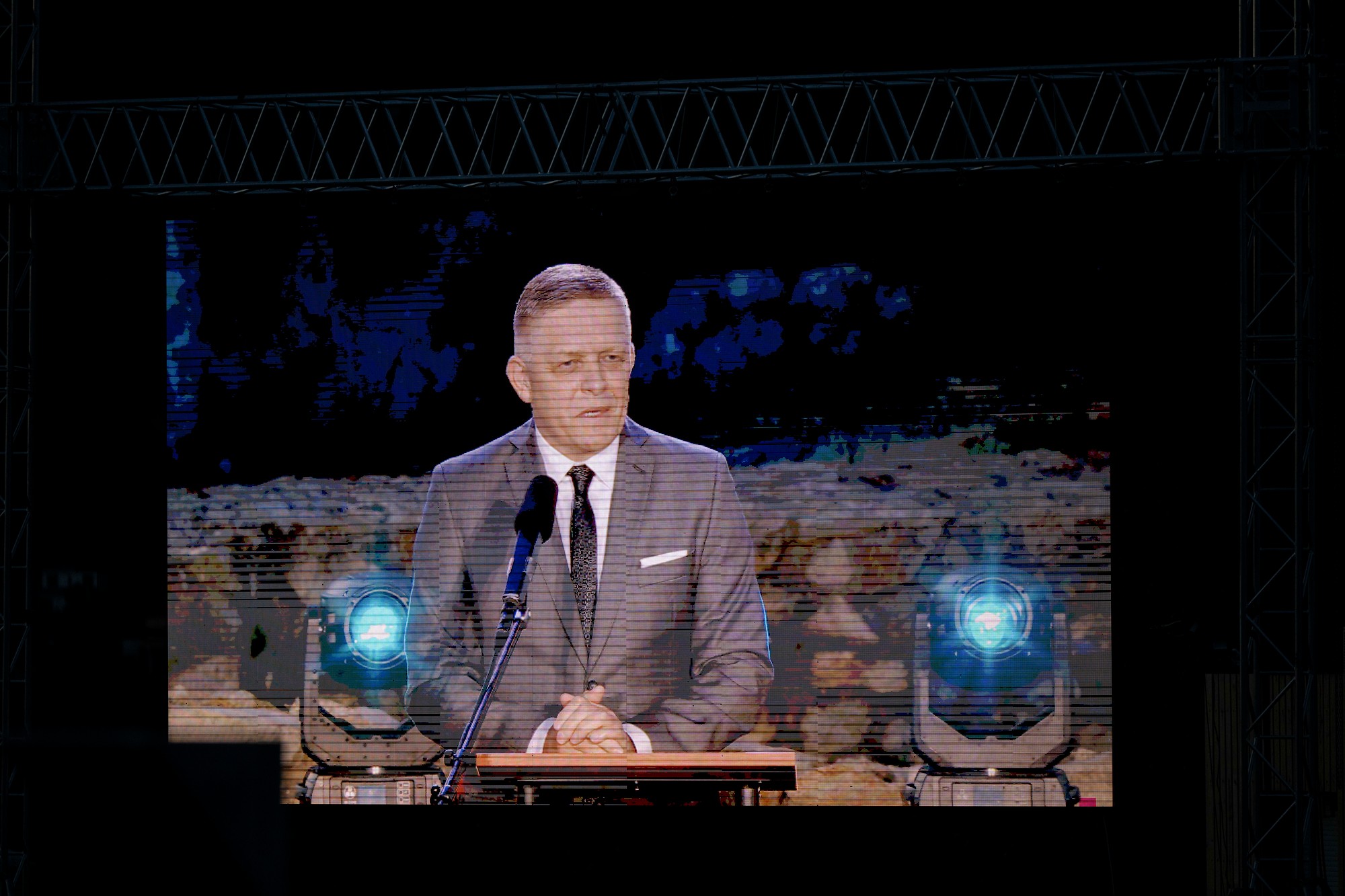 Premiér SR Robert Fico (SMER-SD) počas príhovoru na celonárodných oslavách