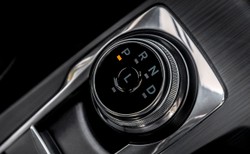 Ford Kuga nowej generacji już w Polsce i spala najmniej. Inżynierowie pokazali dowody