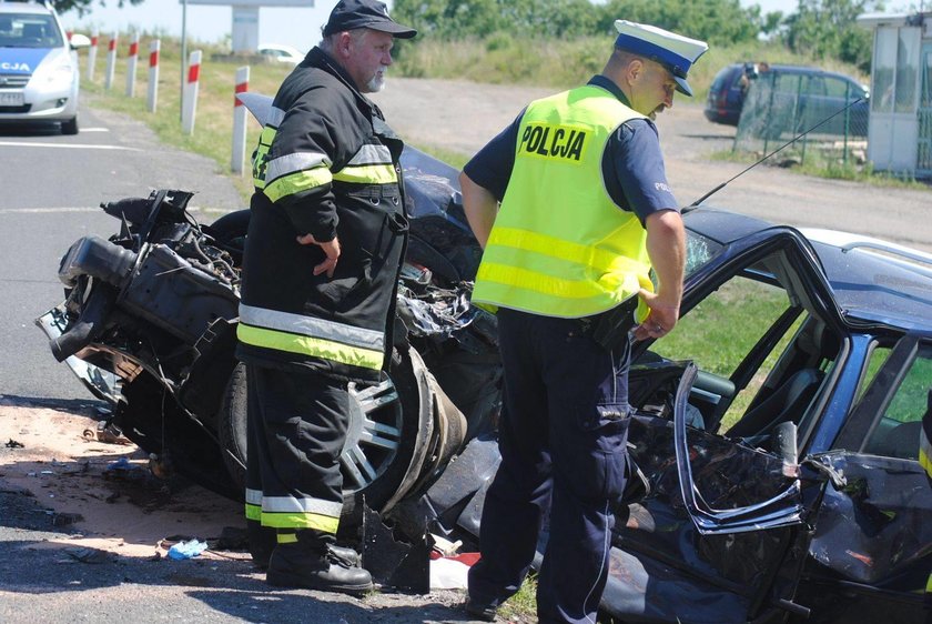 Policjanci ustalają szczegóły zderzenia