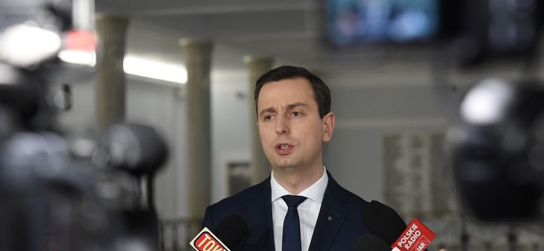 Rząd przesyła opinię Komisji Weneckiej do Sejmu. PSL: To przerzucanie się gorącym kartoflem