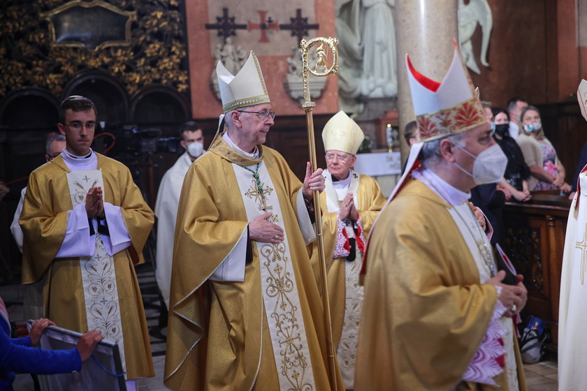 Biskupi znów przepraszają za zwyrodniałe żądze