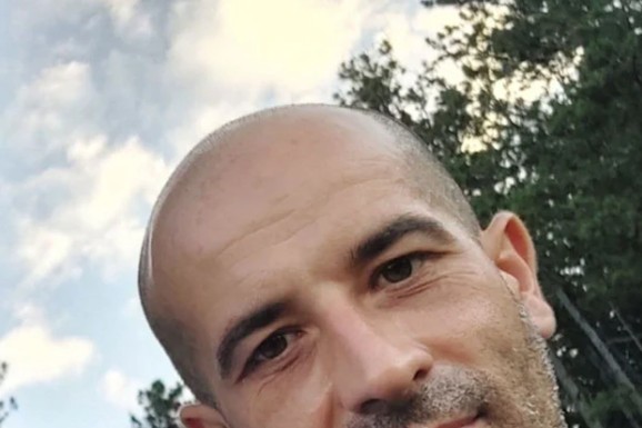 (FOTO) OVO JE NESTALI ŽIVKO (39) IZ SREMSKE MITROVICE Njegov otac otkrio najnovije detalje: Nema ga već 8 dana, u vikendici ostavio DVE STVARI