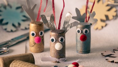Ozdoby świąteczne DIY dla dzieci. Pomysły na proste ozdoby, które można wykonać samodzielnie