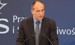 Paweł Kukiz bije w Donalda Tuska: Trzeba być etycznym bandytą