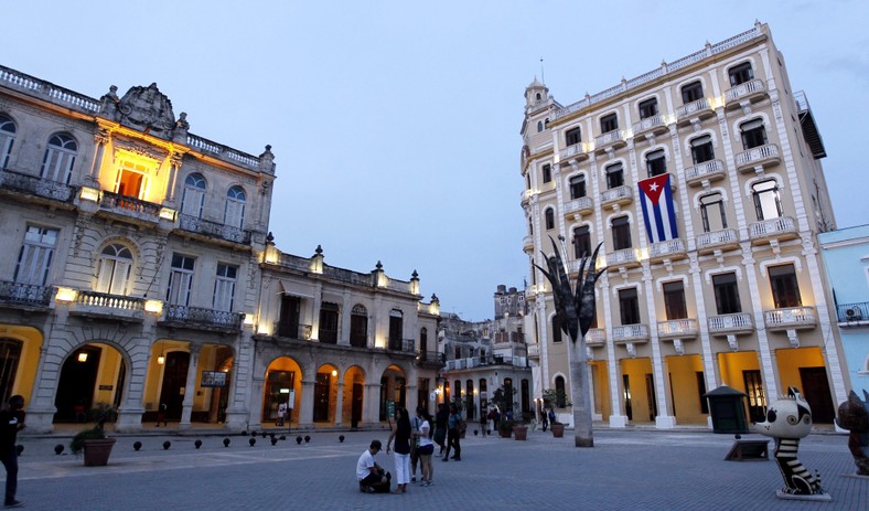 Plaza Vieja, Hawana