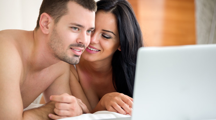 Bár pornót kevesebbet néztek az emberek, a szexre azonban sokszor többet gondoltak. / Fotó: Shutterstock 