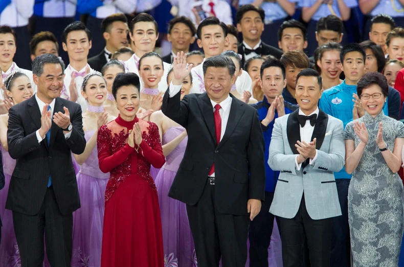 Doni Jen i Si Đinping na proslavi 20. godišnjice predaje Hong Konga Kini