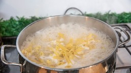 spaghetti serowo-brokułowe – szybki obiad, który zawsze się udaje