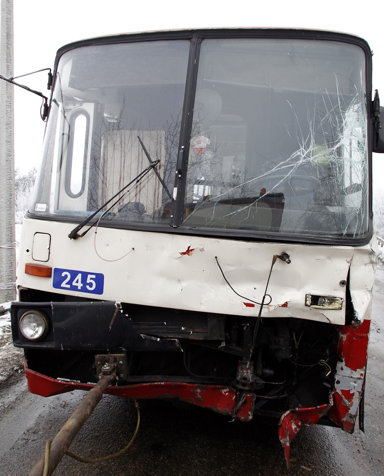 DĄBROWA GÓRNICZA ZDERZENIE AUTOBUSU I CIĘŻARÓWKI