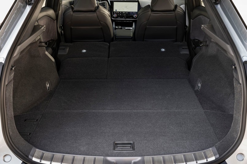 Nowy Lexus RZ 550e F SPORT