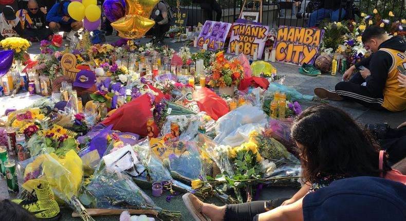 kobe bryant staples center vigil