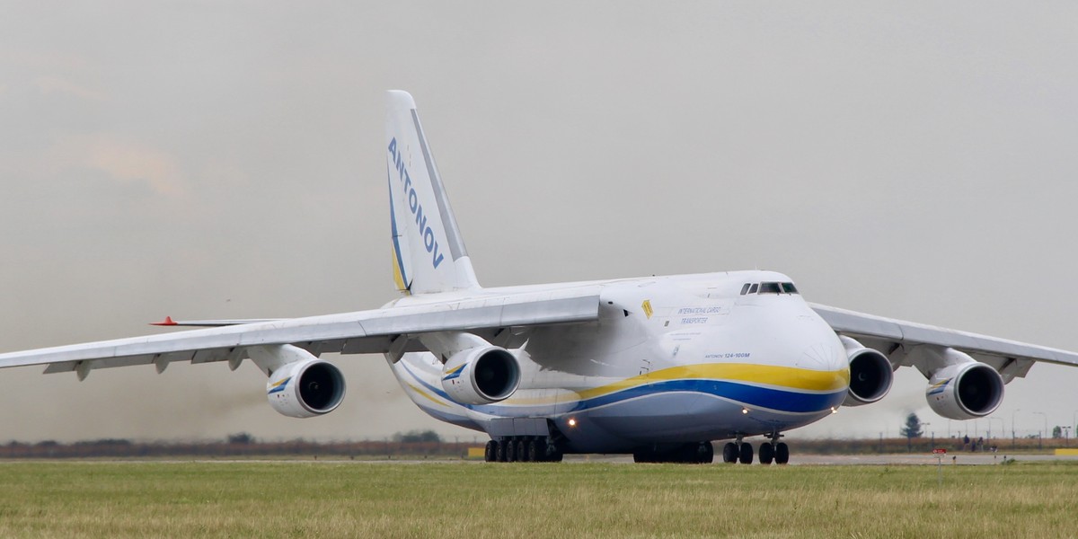 Antonov An-124 "Rusłan" przylatuje do Polski m.in. po śmigłowce