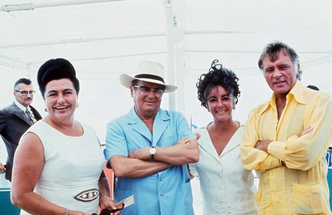 Jovanka Broz i Tito sa Elizabet Tejlor i Ričardom Bartonom 