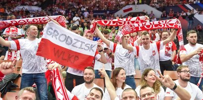 Do protestujących rolników dołączyli kolejarze. Nasi kibice mogą mieć problem z dotarciem na mecz Polaków