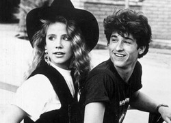 Gwiazda lat 80. Amanda Peterson przedawkowała narkotyki