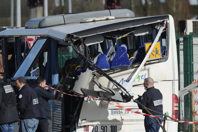 Trwa czarna seria wypadków z udziałem szkolnych autokarów we Francji