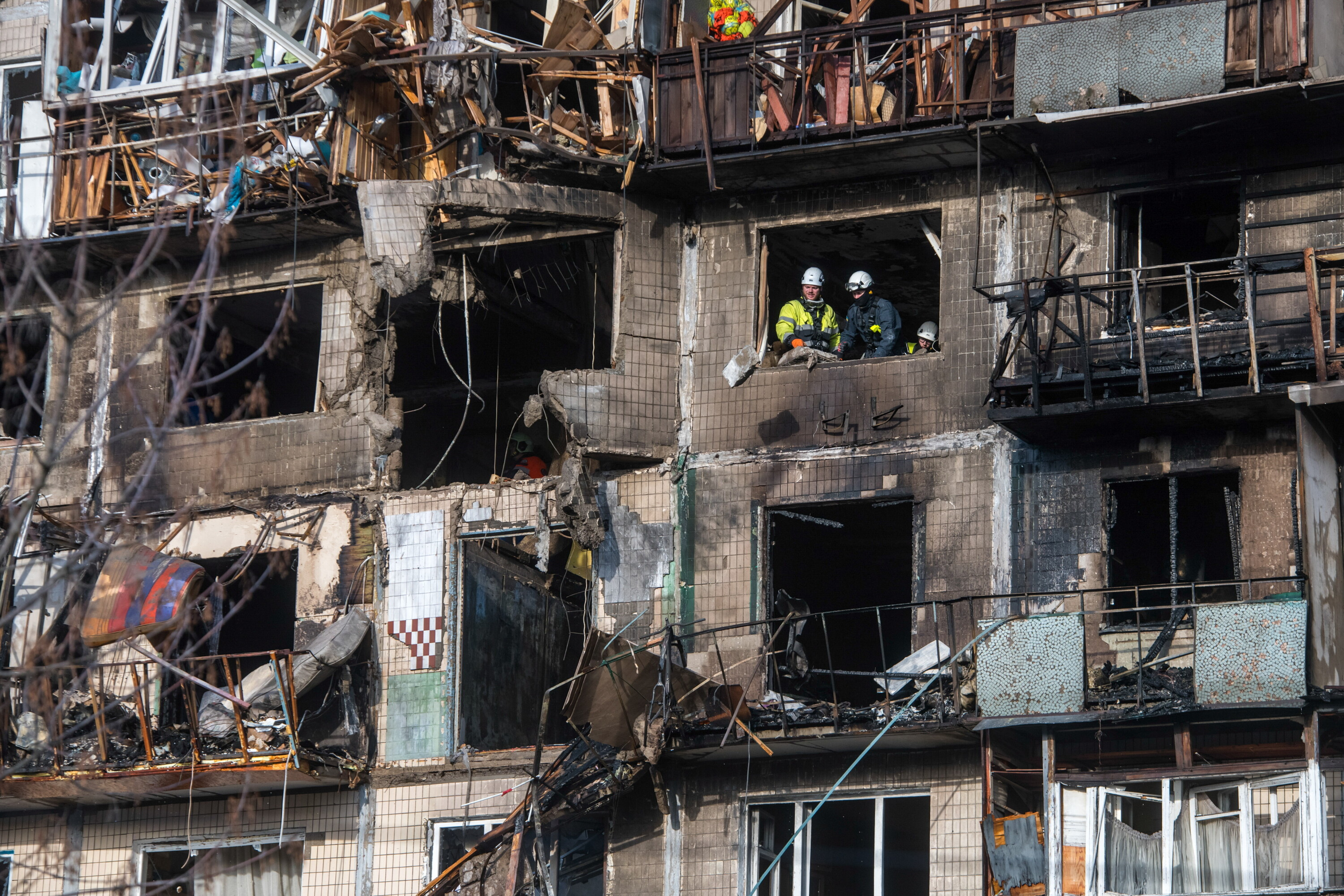 Rosja uderzyła 430 dronami w Ukrainę. Znaleziono szóstą ofiarę w Kijowie