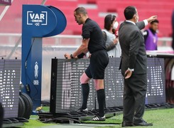 Debiut VAR na mistrzostwach Europy. Będzie mniej sędziowskich błędów?