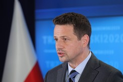 Trzaskowski ma pomysł na podwyżki dla nauczycieli. 'Ustawa skromnościowa'