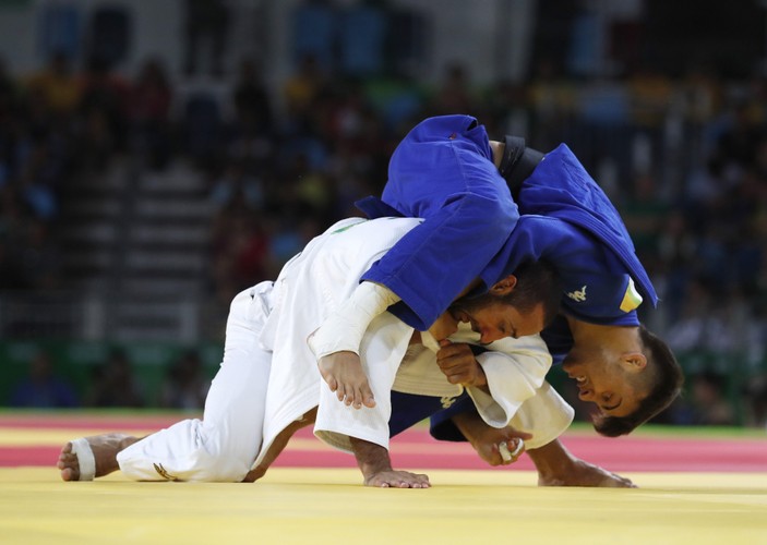 Na tatami w Rio de Janeiro nikt się nie oszczędza. Efektowne rzuty esencją judo
