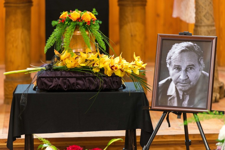 Tadeusz Różewicz pochowany w Karpaczu