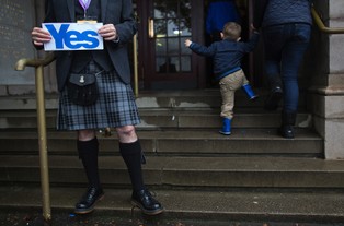 "FT": ostrożna polityka Szkocji walki z pandemią skuteczniejsza niż angielska