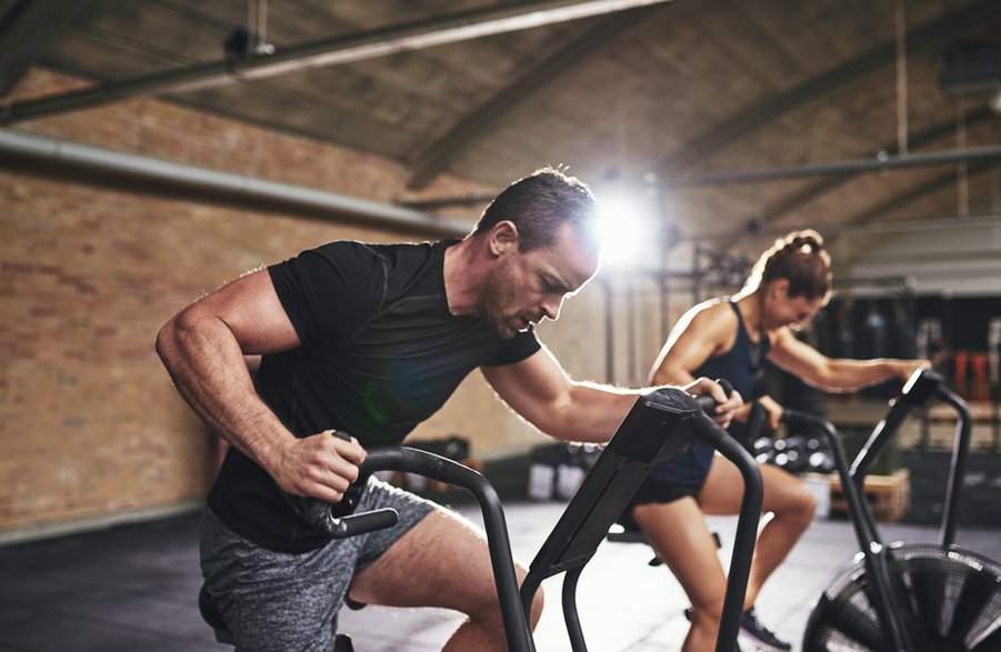  Trening cardio to rodzaj wysiłku, podczas którego zachodzą przemiany energetyczne z dominującym udziałem tlenu