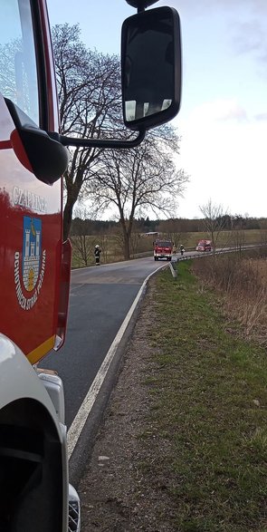 W pobliżu Czaplinka  droga pokryta substancją ropopochodną