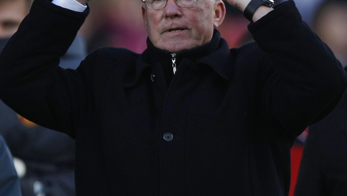 Sir Alex Ferguson, menedżer Manchesteru United, otrzymał bardzo miły prezent od kibiców swojej drużyny. Zapełniony po brzegi stadion Old Trafford uczcił 70. urodziny swojego ukochanego trenera ze spodziewanym rozmachem.